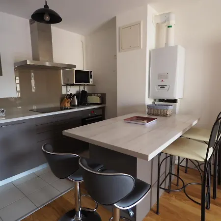 Appartement A Pour 2 Personnes Avec Terrasse Et Parking - Fr-1-474-38 Arcachon
