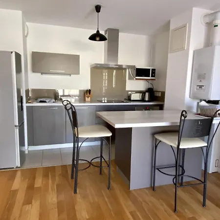 Apartment A Pour 2 Personnes Avec Terrasse Et Parking - Fr-1-474-38 Arcachon