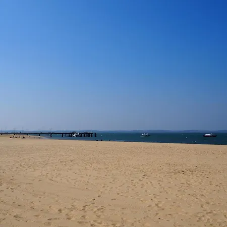 A Pour 2 Personnes Avec Terrasse Et Parking - Fr-1-474-38 Apartment *